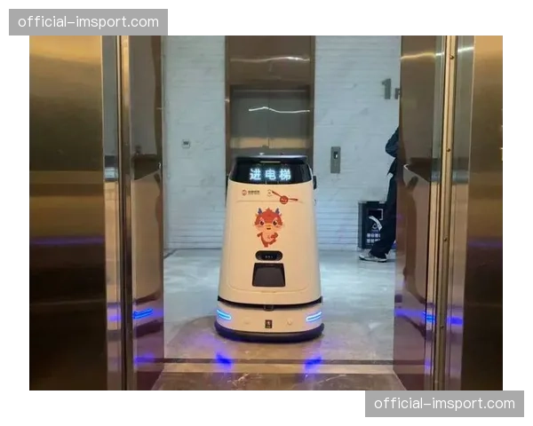 清洁保洁工作引入机器人集群 实现高频区域自动化作业